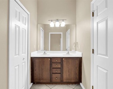 1422 Saffron Trail - Photo Thumbnail 24