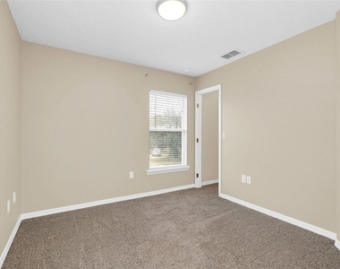 1422 Saffron Trail - Photo Thumbnail 14