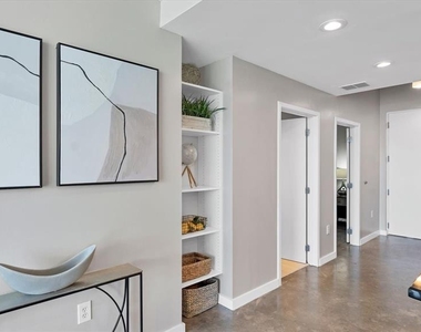 525 E Jackson St Street - Photo Thumbnail 5