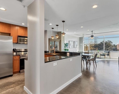 525 E Jackson St Street - Photo Thumbnail 17