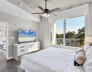 525 E Jackson St Street - Photo Thumbnail 19