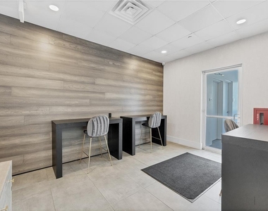 525 E Jackson St Street - Photo Thumbnail 44