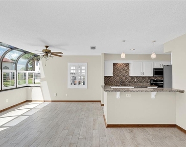136 Florida Shores Boulevard - Photo Thumbnail 6