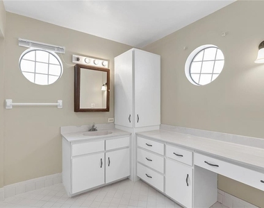136 Florida Shores Boulevard - Photo Thumbnail 20
