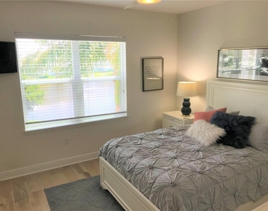 7740 34th Avenue W - Photo Thumbnail 18