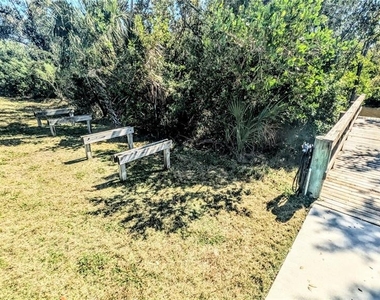 958 Sandpiper Circle - Photo Thumbnail 37
