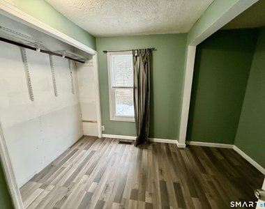 42 Wells Avenue - Photo Thumbnail 6