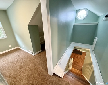 42 Wells Avenue - Photo Thumbnail 16