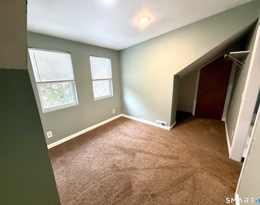 42 Wells Avenue - Photo Thumbnail 15