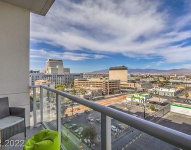 150 Las Vegas Boulevard - Photo Thumbnail 19