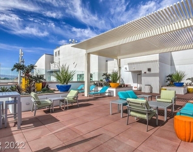 150 Las Vegas Boulevard - Photo Thumbnail 30