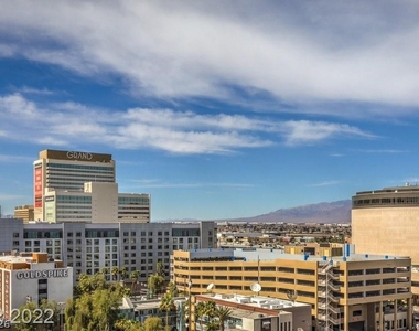 150 Las Vegas Boulevard - Photo Thumbnail 32