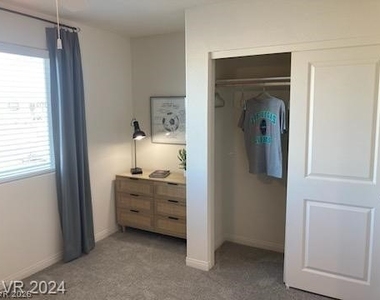 5616 Craftsman Avenue - Photo Thumbnail 5