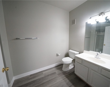 833 Aspen Peak Loop - Photo Thumbnail 11
