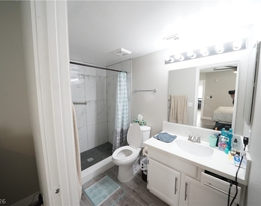 7255 W Sunset Road - Photo Thumbnail 15