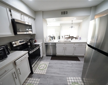 7255 W Sunset Road - Photo Thumbnail 24