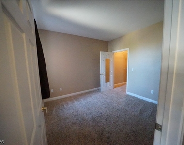 8000 W Badura Avenue - Photo Thumbnail 16