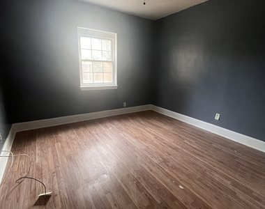 1067 Boulevard - Photo Thumbnail 2