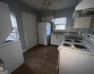 1067 Boulevard - Photo Thumbnail 4