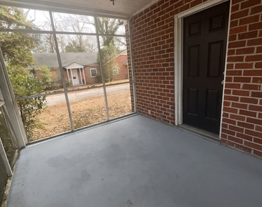 1067 Boulevard - Photo Thumbnail 6