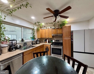 1795 San Andra Drive - Photo Thumbnail 9