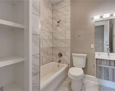 722 Ponce De Leon Court Ne - Photo Thumbnail 2