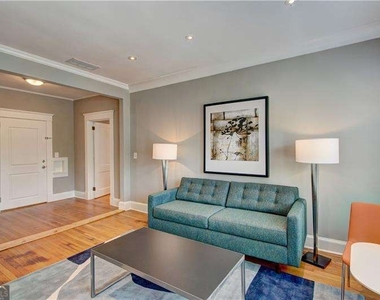 722 Ponce De Leon Court Ne - Photo Thumbnail 4