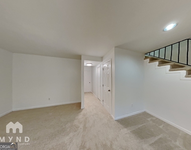 1963 Whitehall Forest Court Se - Photo Thumbnail 2