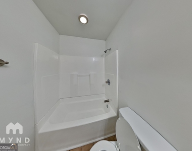 1963 Whitehall Forest Court Se - Photo Thumbnail 13