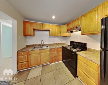 1963 Whitehall Forest Court Se - Photo Thumbnail 3