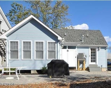 429 Euclid Avenue - Photo Thumbnail 2
