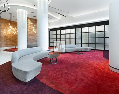 West 57th Street - Photo Thumbnail 10