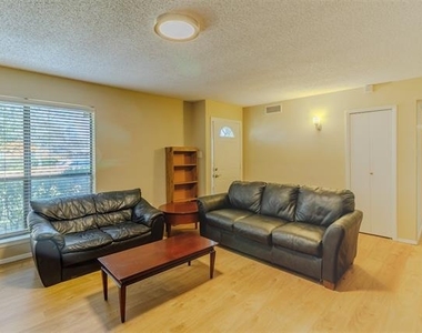 2614 Saint George Drive - Photo Thumbnail 2