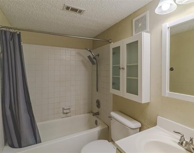 2614 Saint George Drive - Photo Thumbnail 13