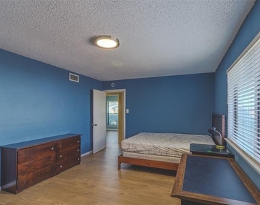2614 Saint George Drive - Photo Thumbnail 8