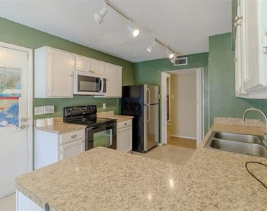 2614 Saint George Drive - Photo Thumbnail 14