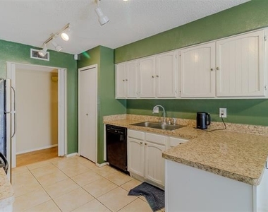 2614 Saint George Drive - Photo Thumbnail 17