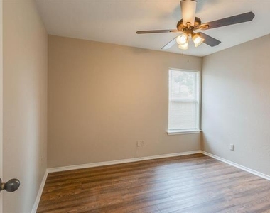 110 Windy Knoll Lane - Photo Thumbnail 20