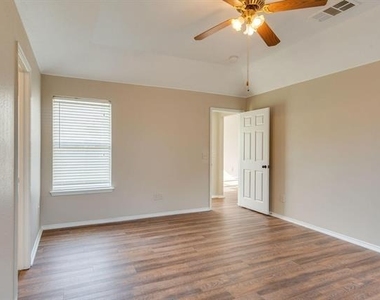 110 Windy Knoll Lane - Photo Thumbnail 16