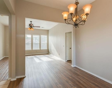 110 Windy Knoll Lane - Photo Thumbnail 3