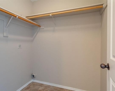 110 Windy Knoll Lane - Photo Thumbnail 21