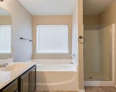 110 Windy Knoll Lane - Photo Thumbnail 17