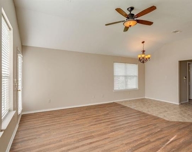 110 Windy Knoll Lane - Photo Thumbnail 10