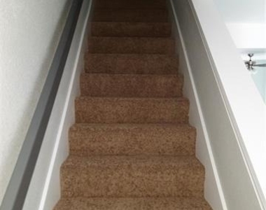 1011 Vine Street - Photo Thumbnail 4