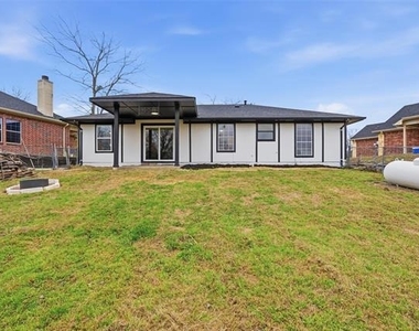763 Lakeside Drive - Photo Thumbnail 27