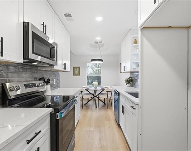 763 Lakeside Drive - Photo Thumbnail 10