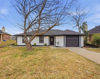 763 Lakeside Drive - Photo Thumbnail 1