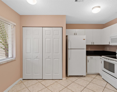 1186 Sw 44th Avenue - Photo Thumbnail 3