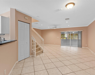 1186 Sw 44th Avenue - Photo Thumbnail 7