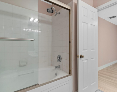 1186 Sw 44th Avenue - Photo Thumbnail 13